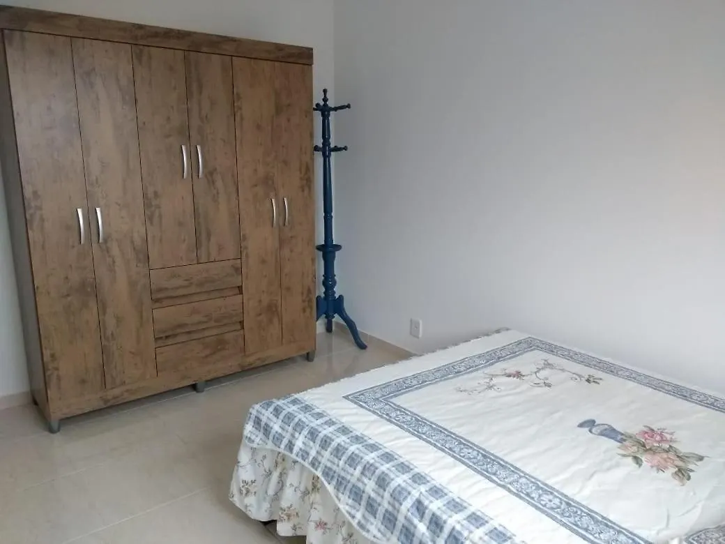 Praia De Fora Apto Mobiliado Sem Roupas De Cama Nem De Banho Florianópolis